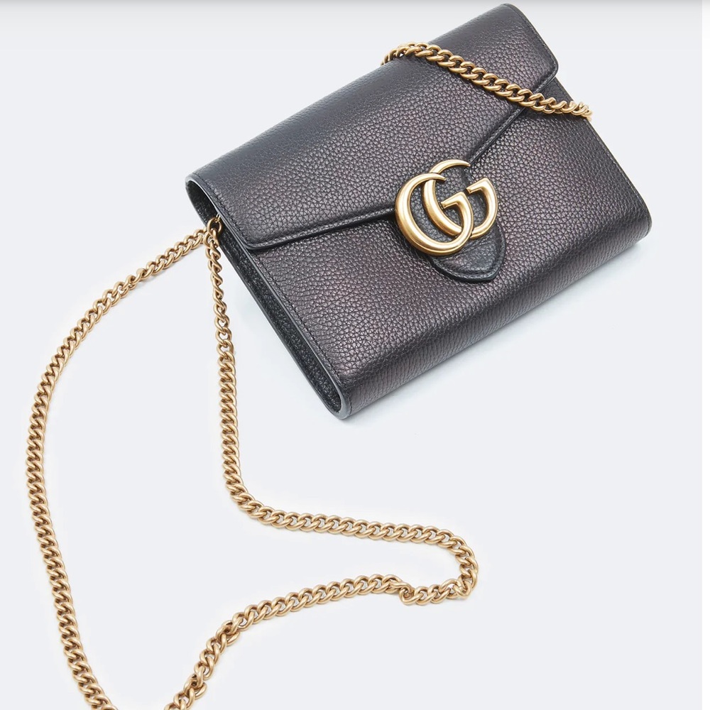 GUCCI BLACK GRAINED LEATHER GG MARMONT SMALL CHAIN BAG
